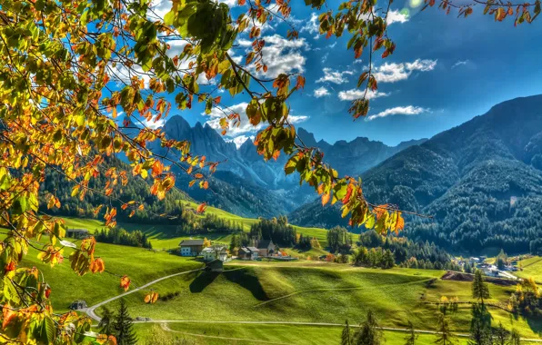 Картинка осень, горы, ветки, долина, деревня, Италия, Italy, Доломитовые Альпы