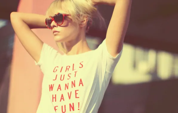 Картинка девушка, фон, надпись, обои, настроения, очки, футболка, блондинка