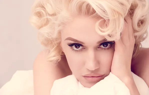 Картинка взгляд, губы, блондинка, Gwen Stefani, лицо, глаза, волосы