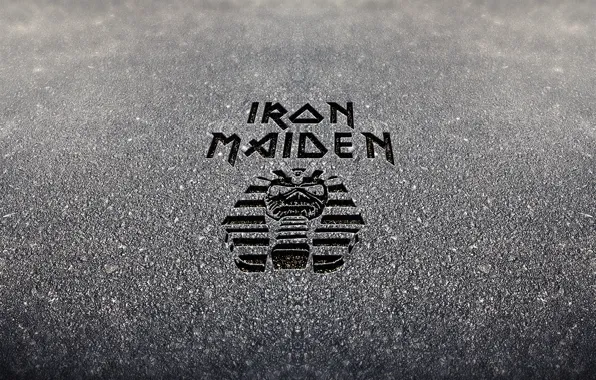 Картинка logo, iron maiden, heavy metal, cement, eddie, nwobhm