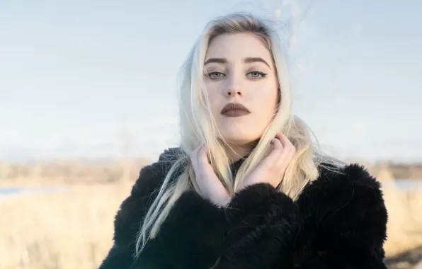 Картинка взгляд, макияж, шуба, губки