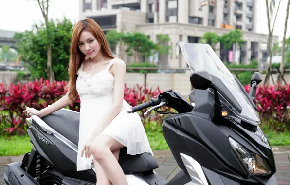Взгляд, Девушки, азиатка, красивая девушка, скутер, SYM CRUiSYM 300i, позирует на скутере