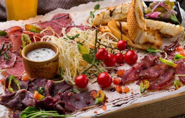 Сыр, хлеб, мясо, помидоры, соус, закуска, асорти