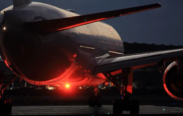 Самолёт, аэродром, пассажирский, B777