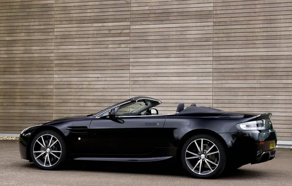 Картинка чёрный, Aston Martin, вид, Roadster, астон мартин, V8 Vantage, black, сбоку