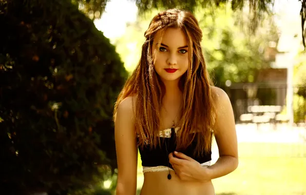 Картинка взгляд, портрет, фотосессия, Liana Liberato, фотограф Bri Smith