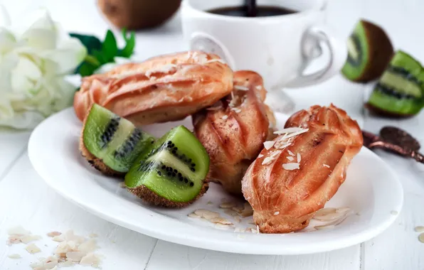 Кофе, киви, эклеры, Myfoodie