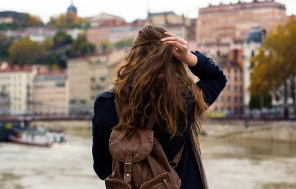 Картинка девушка, волосы, рюкзак, локоны