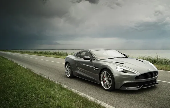 Небо, Aston Martin, Море, Авто, Дорога, Тучи, Серый, Vanquish