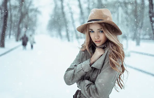 Картинка девушка, снег, шляпка, Россия, пальто, холодно, март, Георгий Чернядьев
