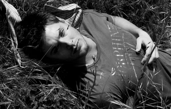 Трава, парень, актёр, supernatural, jensen ackles, дженсен эклз