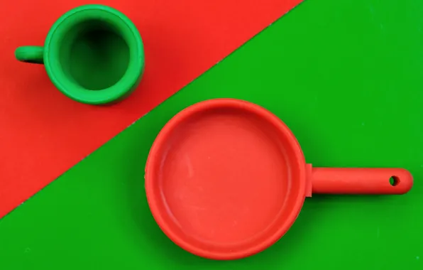 Красное, кружка, зелёное, сковорода