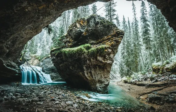 Зима, иней, лес, снег, скала, камни, берег, камень