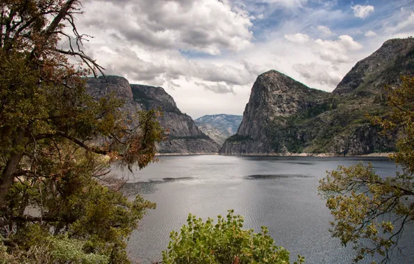 Облака, деревья, горы, ветки, озеро, скалы, США, Йосемити