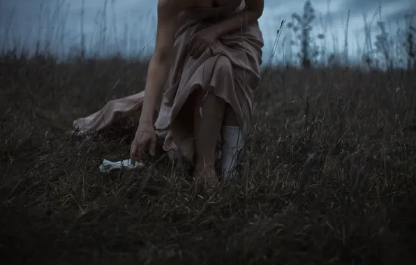 Трава, девушка, носок, платье, декольте, Aleah Michele