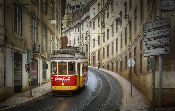 Картинка город, улица, трамвай, Португалия, Лиссабон