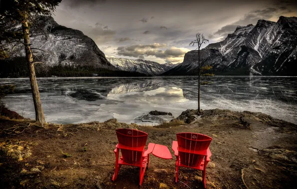 Картинка горы, озеро, вечер, кресла