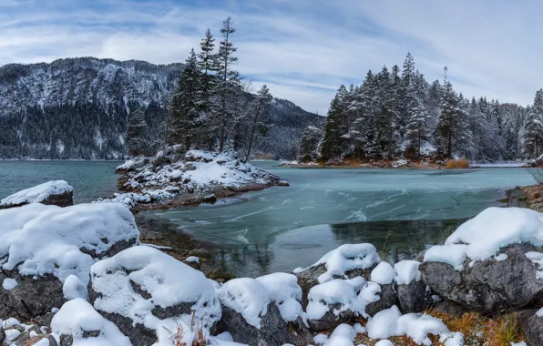 Картинка зима, снег, деревья, горы, озеро, камни, Германия, Бавария