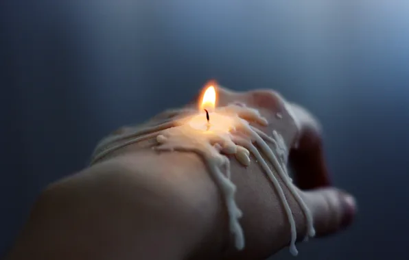 Картинка огонь, рука, свеча, фитиль, воск, кисть