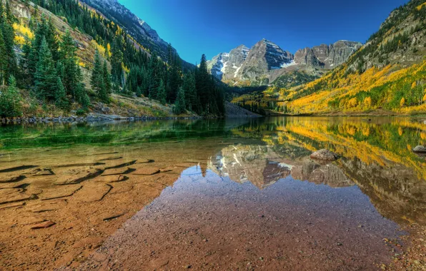 Картинка осень, вода, прозрачность, озеро, камни, гора
