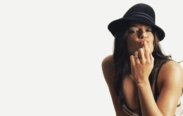 Картинка девушка, лицо, шляпа, актриса, губы, красотка, Мишель Родригес, Michelle Rodriguez