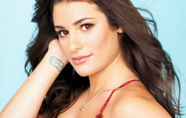 Актриса, брюнетка, Lea Michele