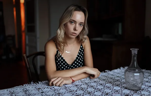 Губки, прелесть, локоны, за столом, Никита Иванов