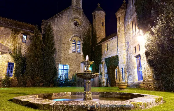 Картинка ночь, дом, Франция, двор, фонтан, Vaux de Cernay