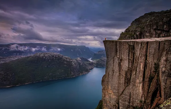 Картинка пейзаж, природа, скала, река, Норвегия, rain, norway, fjord