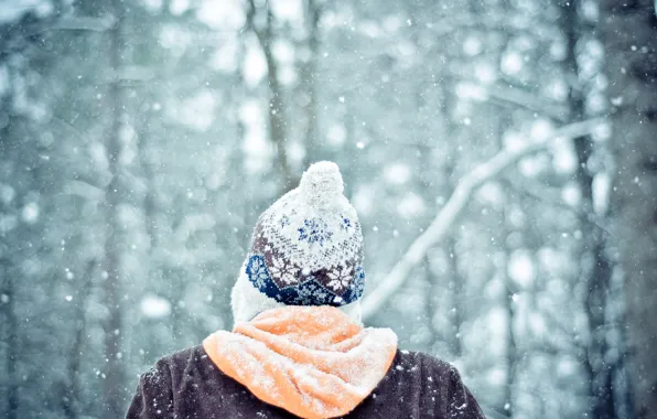 Картинка зима, лес, снег, настроение, шапка, человек, парень
