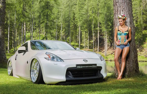 Зелень, взгляд, Девушки, Nissan, красива девушка, белый авто, позирует над машиной, Vanessa Schmitt