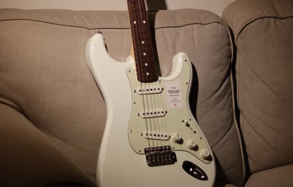 Гитара, электрогитара, Stratocaster, подушки дивана