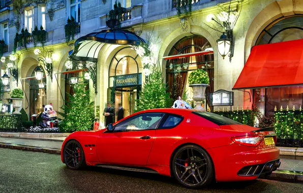 Картинка ночь, красный, люди, Maserati, здание, red, night, мазерати, granturismo, building, novitec