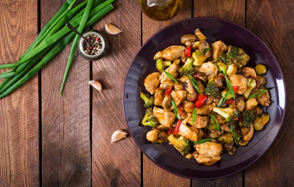 Грибы, курица, лук, перец, соус, чеснок, брокколи