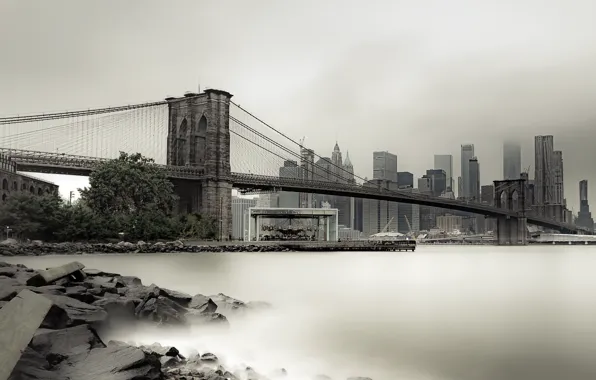 USA, New York City, Brooklyn Bridge, Main Street Park