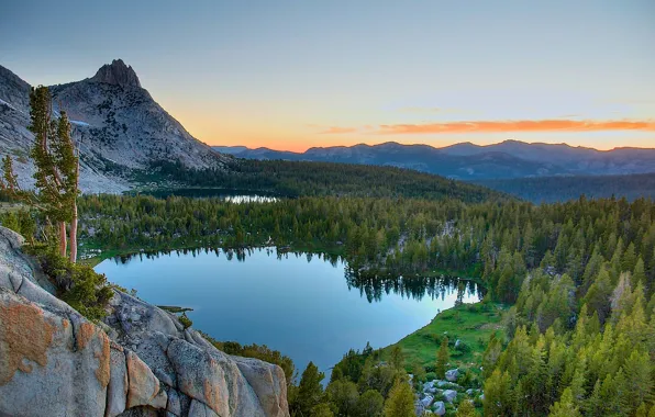 Небо, облака, деревья, горы, скалы, озера, США, Yosemite National Park
