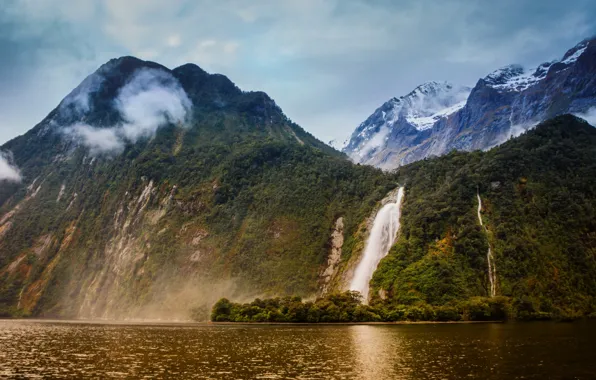 Картинка горы, Новая Зеландия, New Zealand, фьорд, Milford Sound, Милфорд-Саунд, Bowen River, Lady Bowen Falls