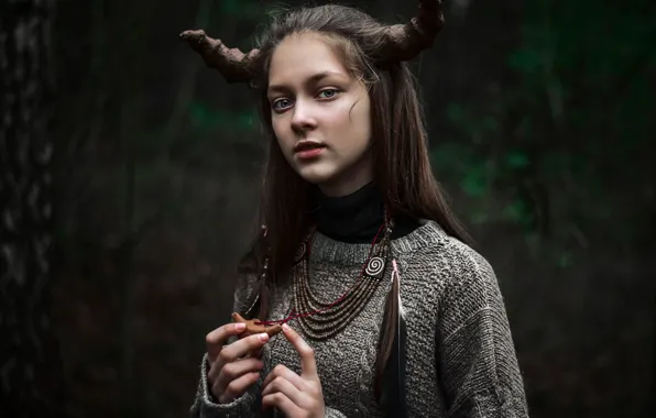Картинка девушка, перья, рога, fantasy, cosplay