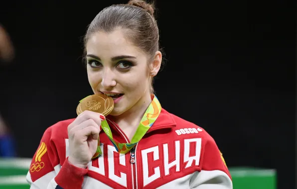 Картинка взгляд, девушка, радость, лицо, фигура, олимпиада, медаль, Россия