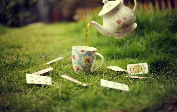 Картинка зелень, карты, трава, газон, чай, чайник, чашка