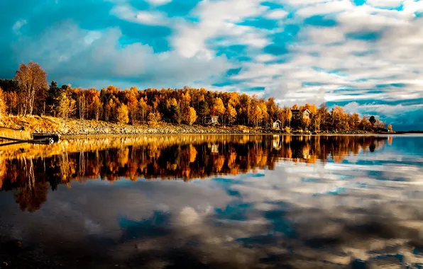 Картинка осень, лес, небо, облака, озеро, дом