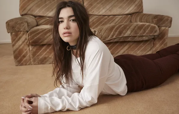 Взгляд, лежит, Dua Lipa