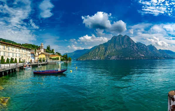 Картинка Облака, Дома, Горы, Озеро, Лодки, Италия, Lago d'Iseo