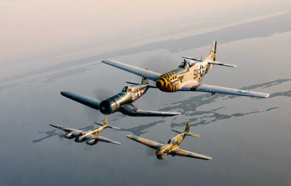 Самолеты, Chance Vought F4U Corsair, P-51 Mustang, De Havilland Mosquito, Curtiss P-40 Warhawk, Четыре легендарных …