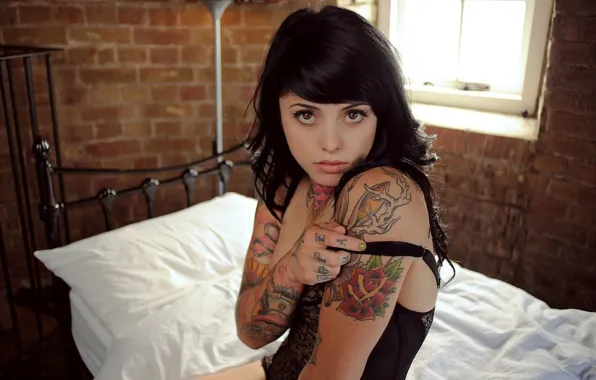 Model, girls, tatoos, Chelsea Vittorio