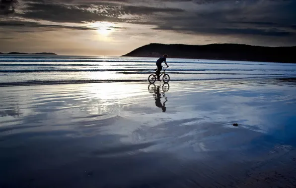 Картинка море, пляж, пейзаж, закат, велосипед