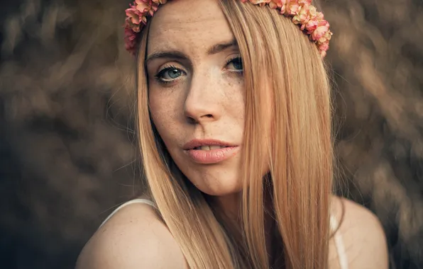 Girl, forest, bokeh, lips, hair, branches, shoulders, crown of flowers