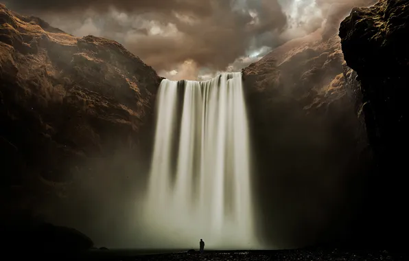 Картинка облака, река, человек, водопад, Исландия, Скоугафосс, Скоугау
