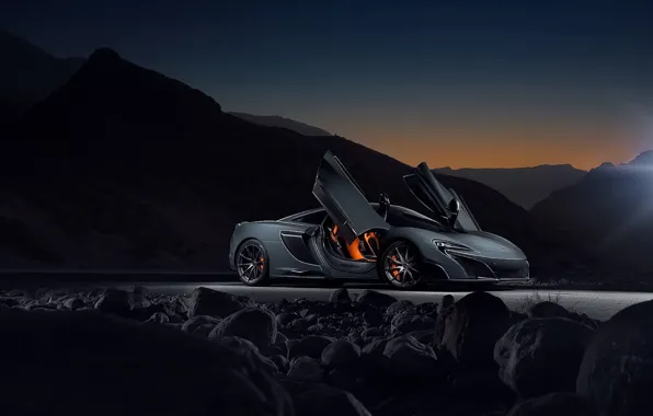 Ночь, вид сбоку, mclaren