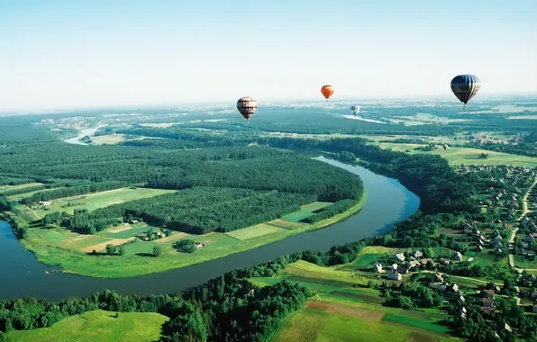 Картинка полет, река, воздушные шары, поля, панорама, домики, леса, вид сверху